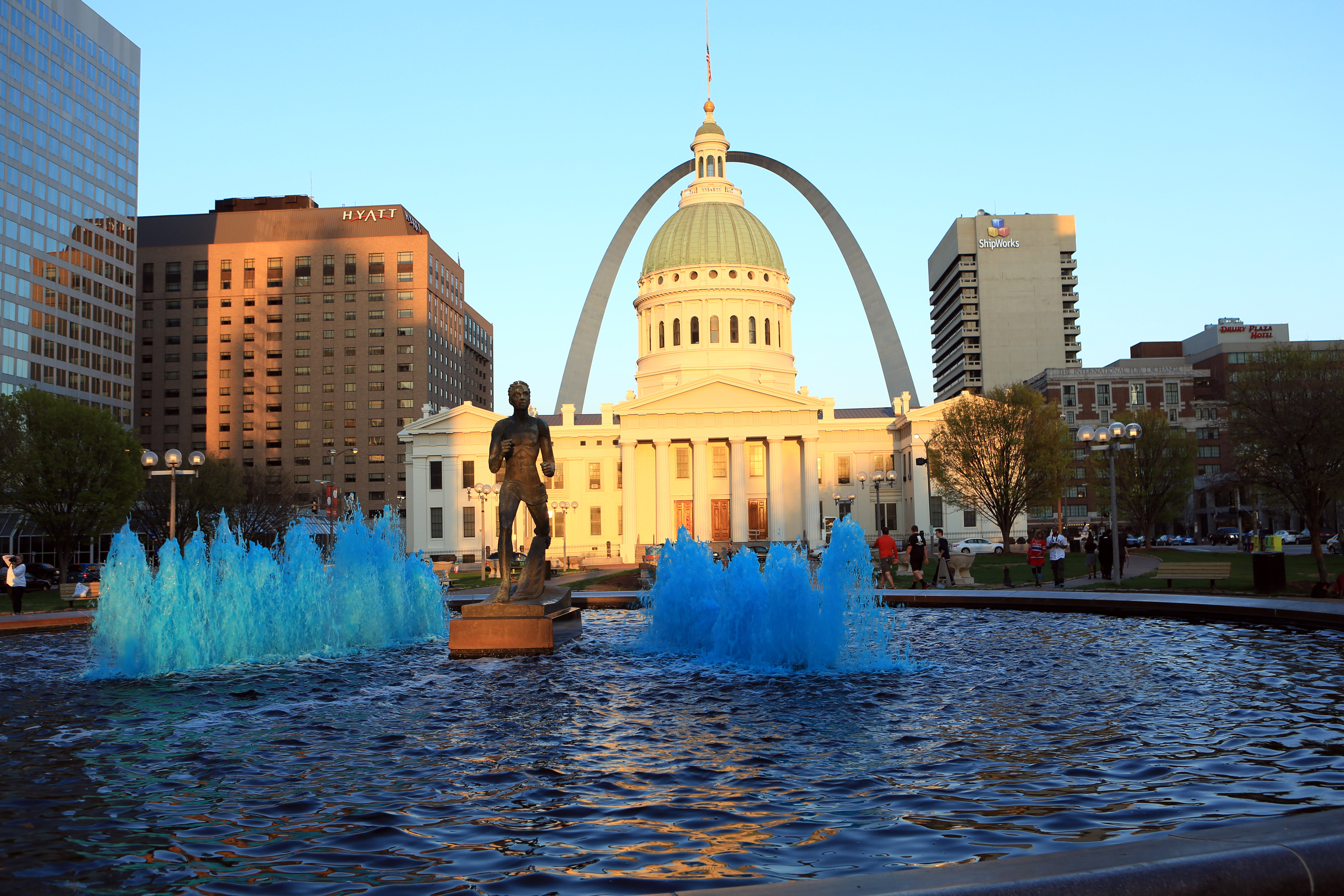 The Gateway Arch and Downtown St. Louis, Missouri The Gateway Arch and Downtown St. Louis, Missouri
