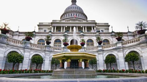 美国国会大厦正面特写