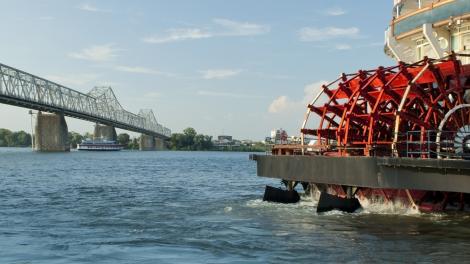 Paddle wheel boat on the Mississippi River Paddle wheel boat on the Mississippi River