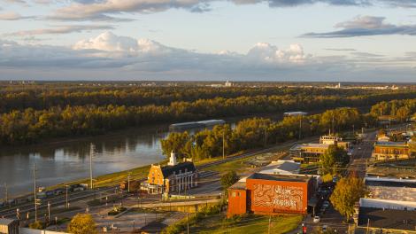 Vicksburg’s tree-lined riverfront