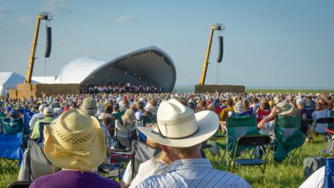 Viendo Symphony in the Flint Hills en Cottonwood Falls, Kansas Viendo Symphony in the Flint Hills en Cottonwood Falls, Kansas