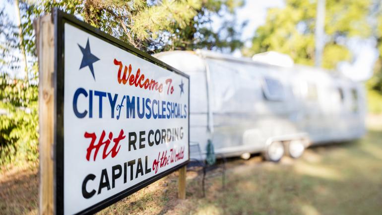 Muscle Shoals welcome sign in Alabama