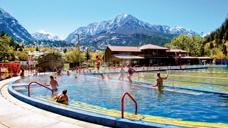 콜로라도 주 산후안 경관 도로를 따라 있는 온천