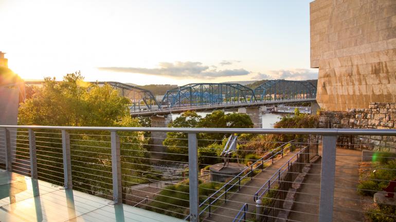 Vista desde la pasarela en el Hunter Museum of American Art en Chattanooga