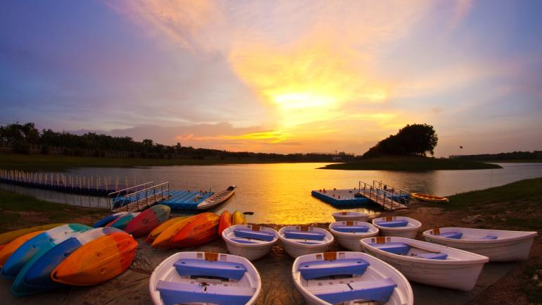 Faites un détour dans le Voyageurs National Park voisin pour prolonger votre expérience.