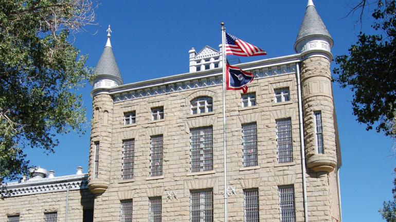 罗林斯历史悠久的怀俄明边境监狱