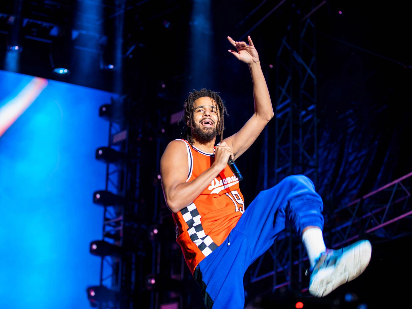 Un artiste au Dreamville Festival, un événement musical à Raleigh, en Caroline du Nord