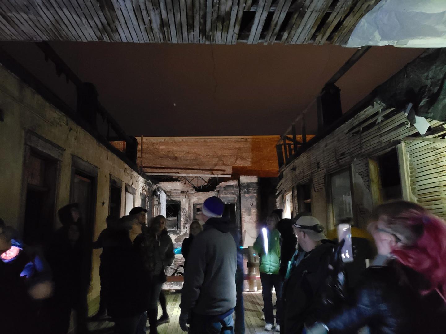 アイダホ州ポカテッロのホーンテッド・ヒストリー・ウォーキング・ツアーの様子