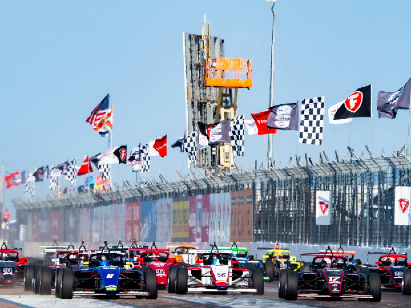 圣彼得斯堡 Grand Prix 大奖赛期间的印地赛车比赛