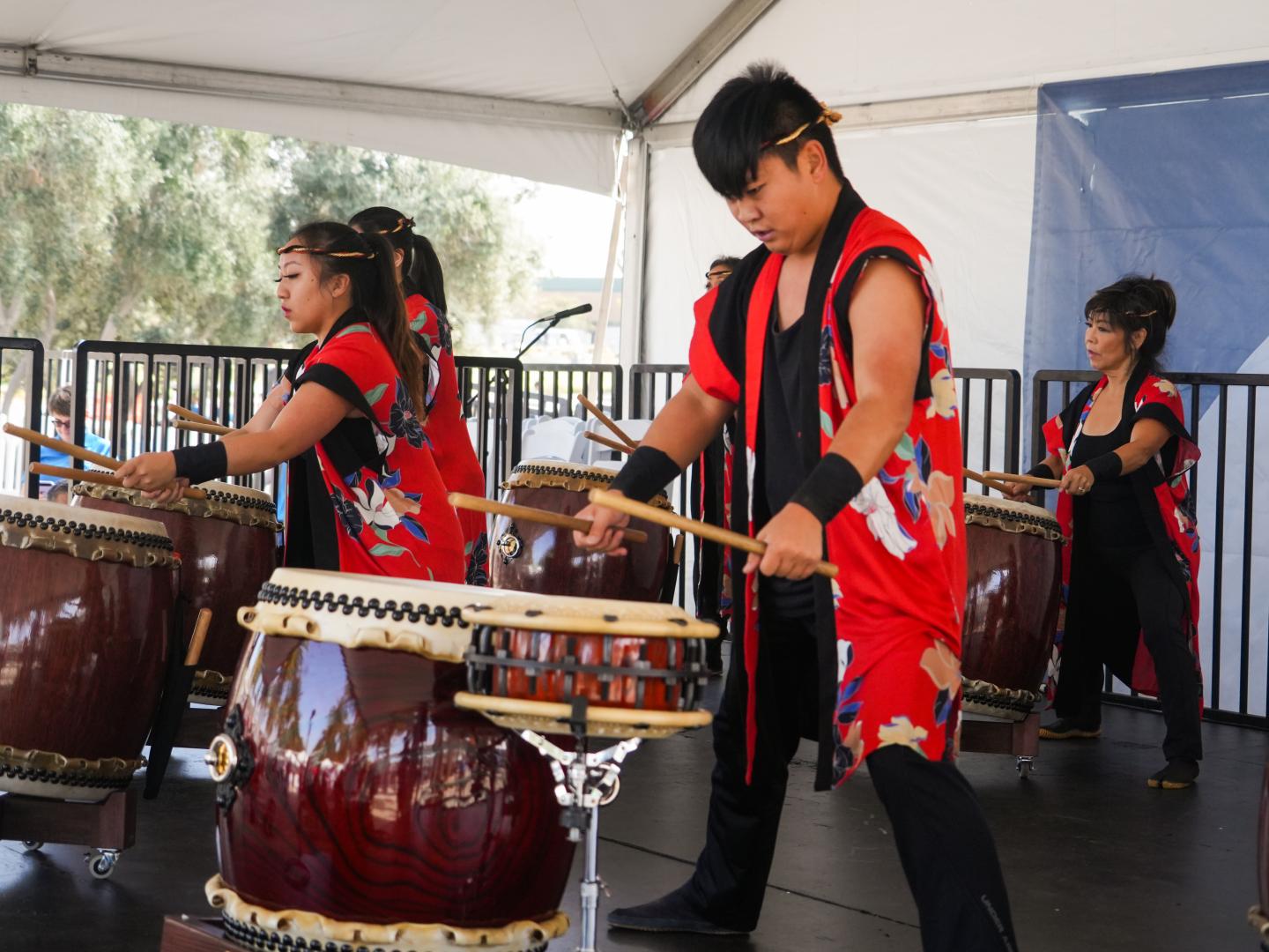 Percussionnistes au Mid-Autumn Festival à Great Park, Irvine, Californie
