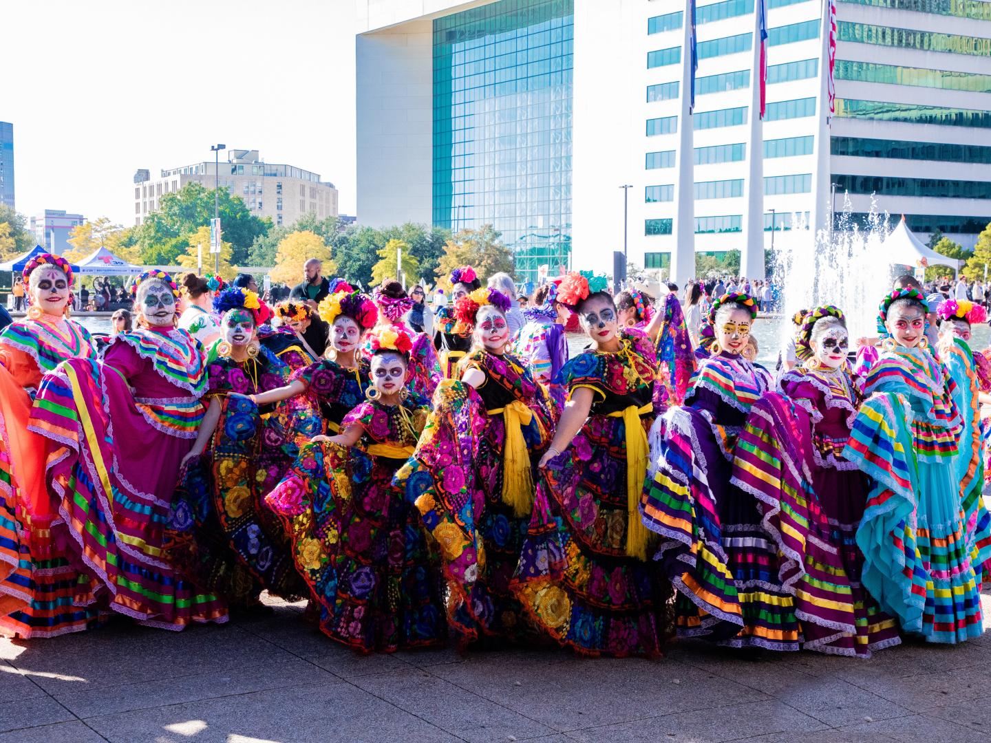 Des danseurs lors de la parade annuelle du Día de los Muertos à Dallas, Texas