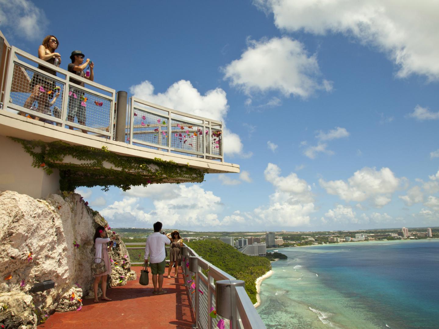 Stunning views and photo opportunities from Two Lovers Point