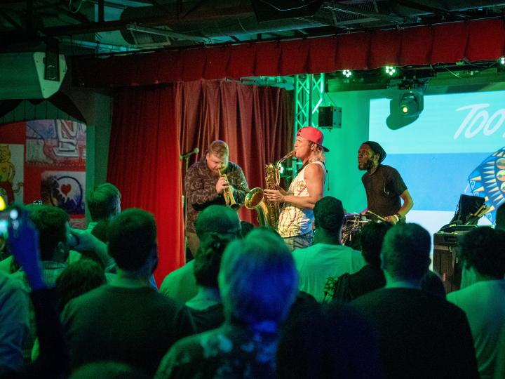 Des musiciens se produisent à Dallas, Texas