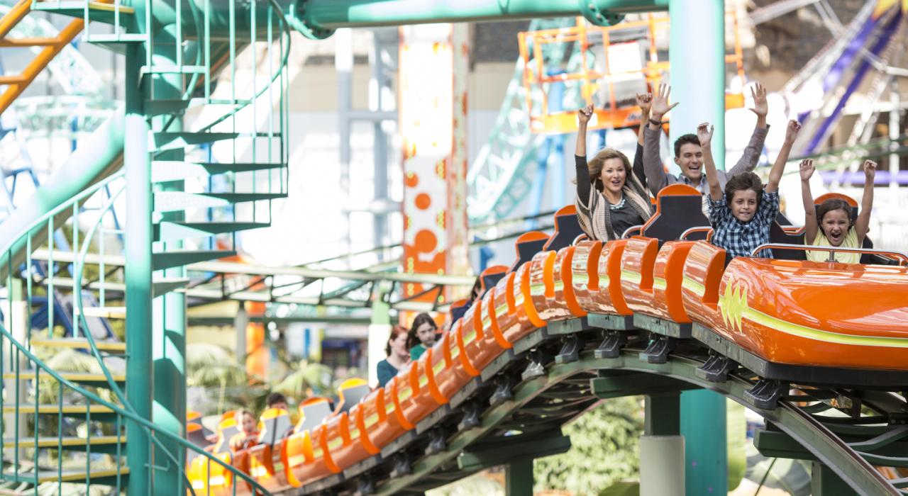 Montagnes russes Pepsi Orange Streak au Nickelodeon Universe