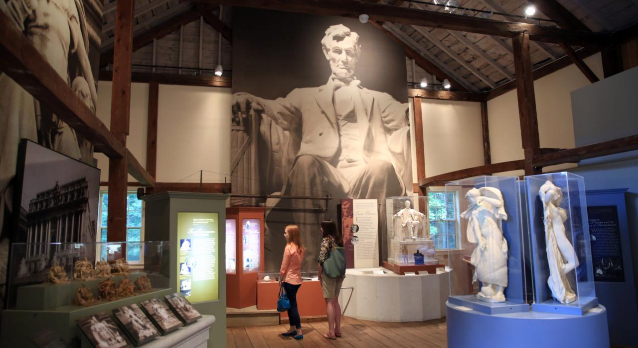 浏览马萨诸塞州伯克希尔的切斯特伍德博物馆