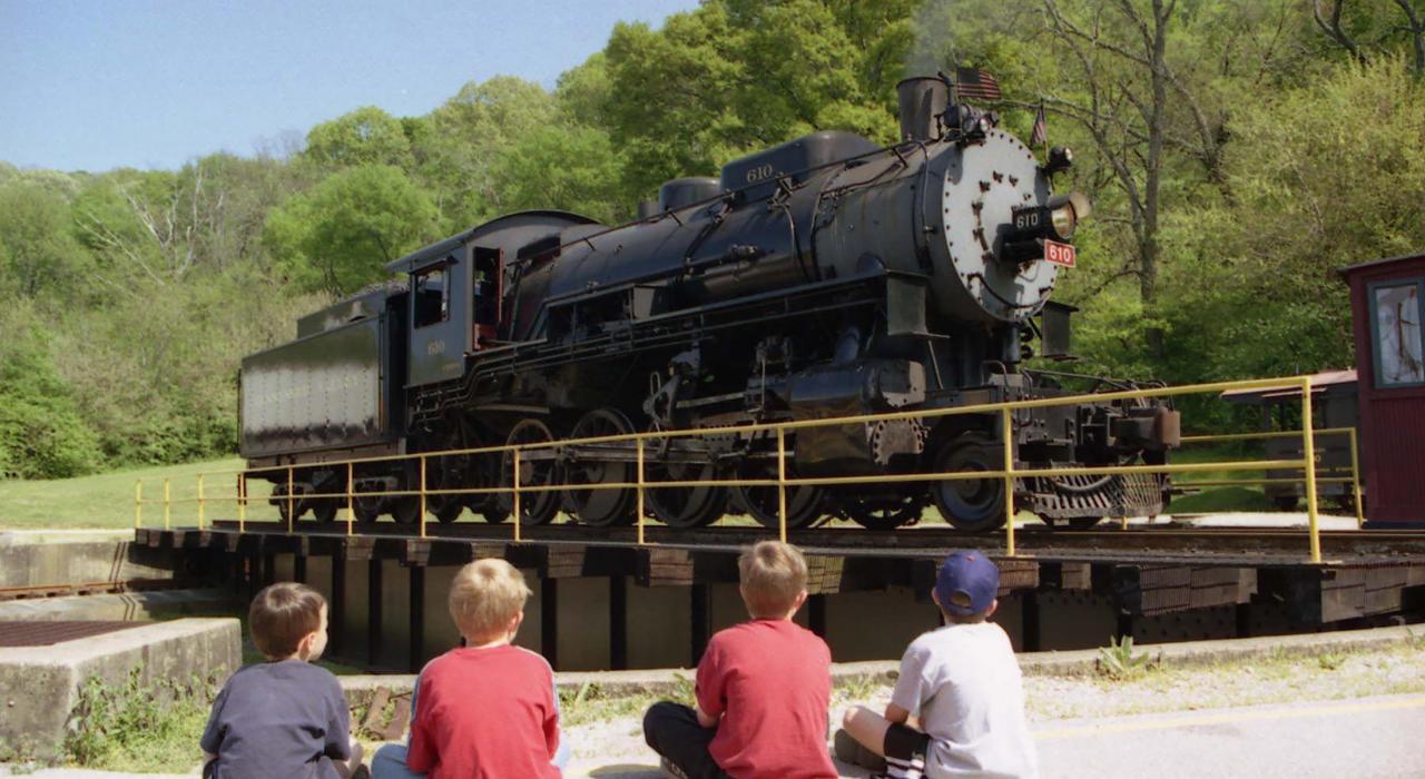 全年搭乘 Tennessee Valley Railroad 铁路火车