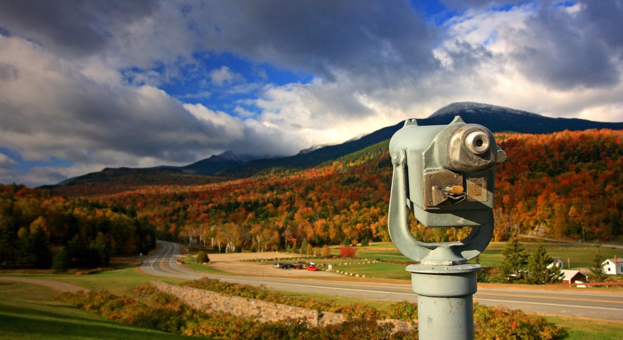 A roadside “monocular” in New Hampshire, perfect for getting an up-close view of the fall foliage and Mt. Washington 
