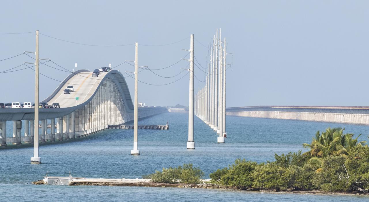 Die Seven Mile Bridge zwischen Knight's Key in den Middle Keys und Little Duck Key in den Lower Keys