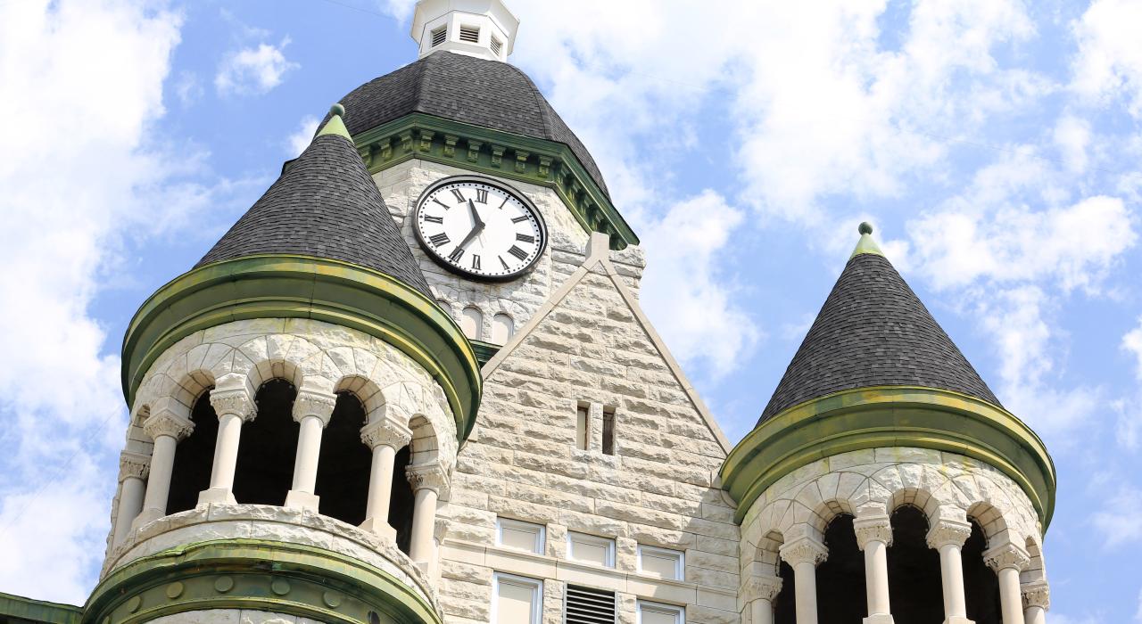 Detalle del tribunal de Jasper County en estilo neorrománico