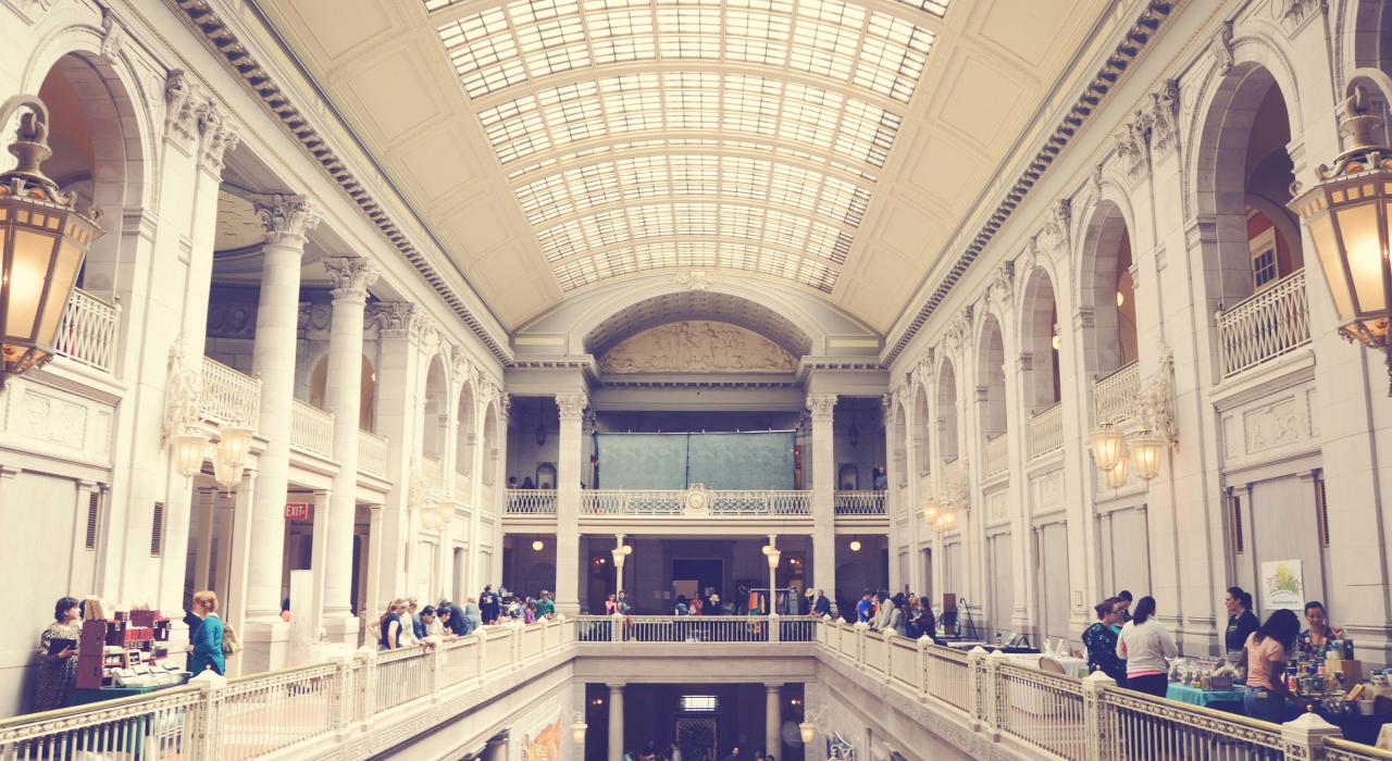 Hartford City Hall, a 1915 Beaux Arts-style building with a glass roof 