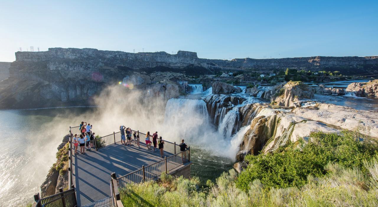 Scenic overlook over Shoshone Falls in Twin Falls, Idaho