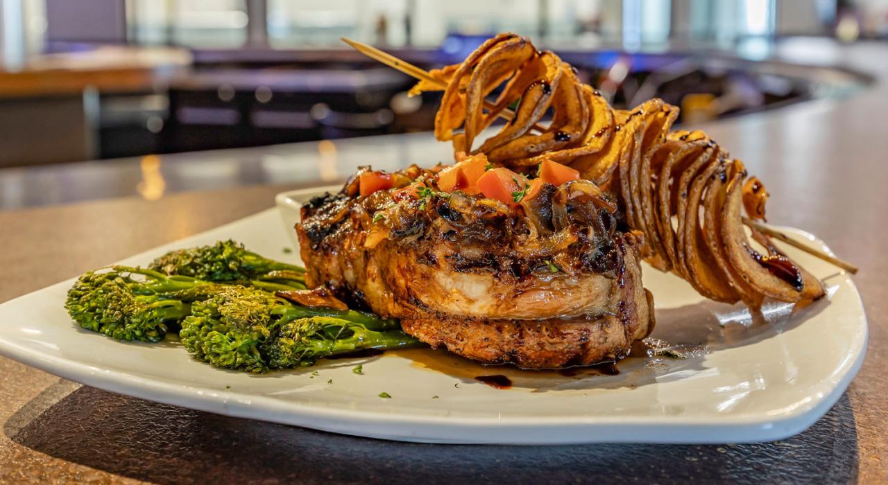 Meriwether's Bistro 小酒馆的农场直运新鲜美食